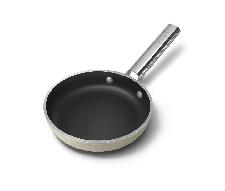 SMEG keptuvė, kreminės spalvos | 1