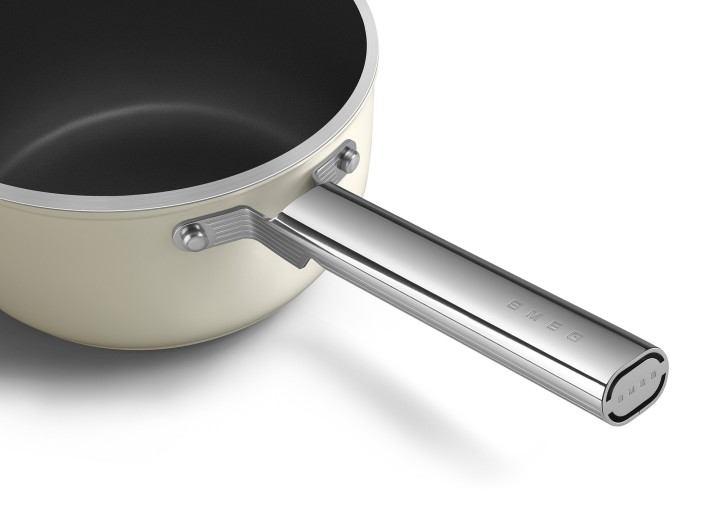 SMEG prikaistuvis su dangčiu, kreminės spalvos Ø 20 cm, 3,1 l | 4