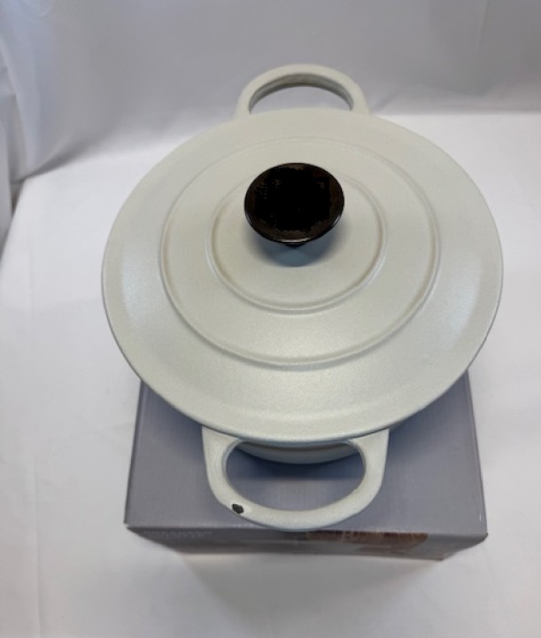 GUSTA ketaus troškintuvas su dangčiu, baltas, Ø 24 cm 3,9 l | 2