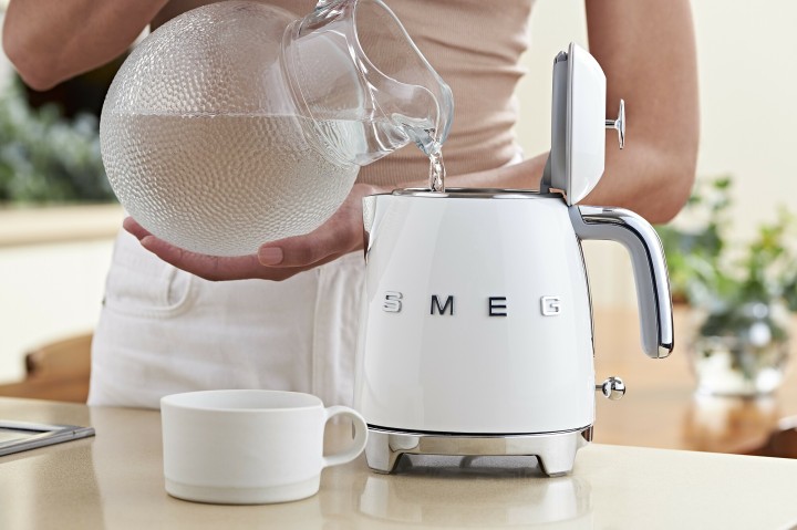 SMEG elektrinis virdulys, 800 ml KLF05WHEU | 2