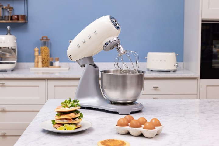 SMEG virtuvinis kombainas SMF04CREU | 2