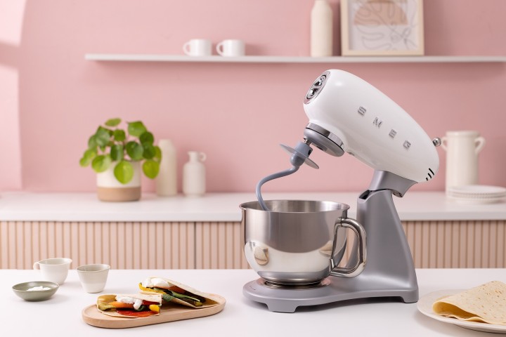 SMEG virtuvinis kombainas SMF04WHEU | 2